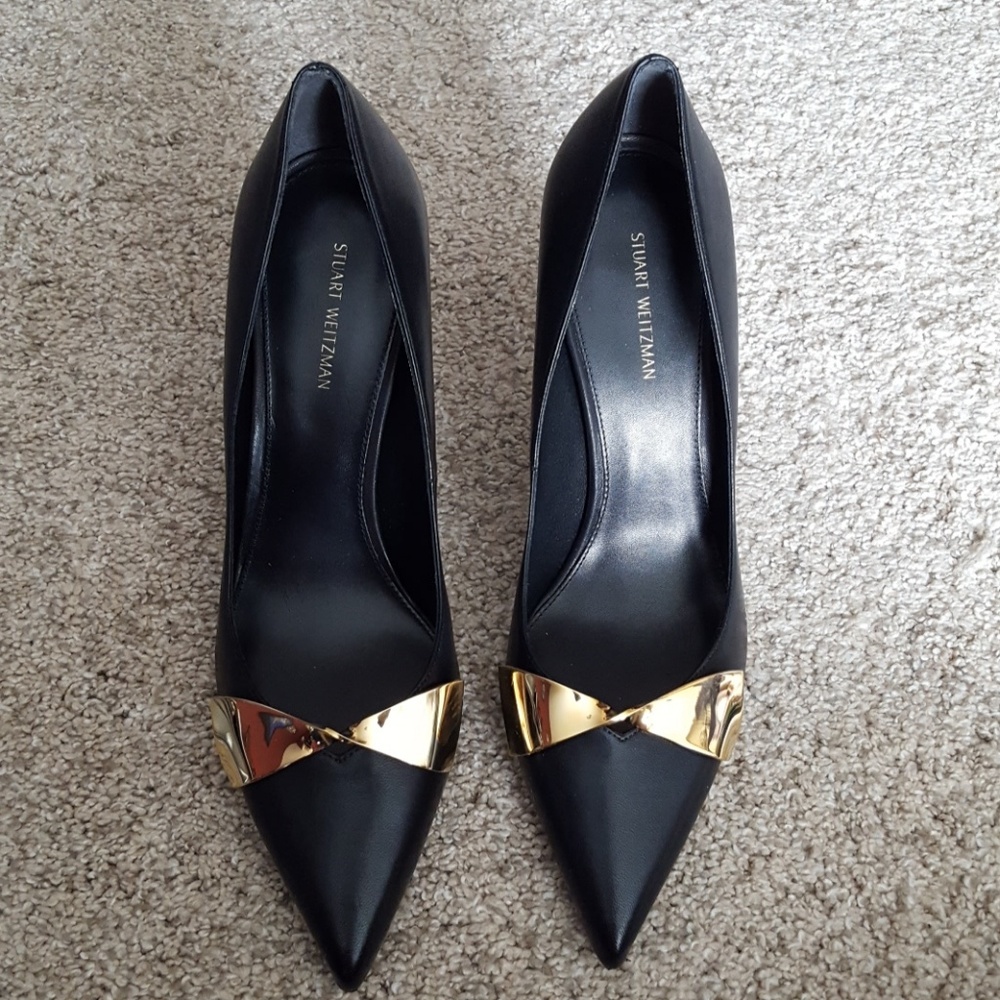 Stuart Weitzman Stanton 90 Black Leather pump With Gold Bow Detail - Picture 6 of 13